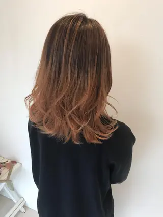セミロング カラー 湯浅 了一のヘアスタイル