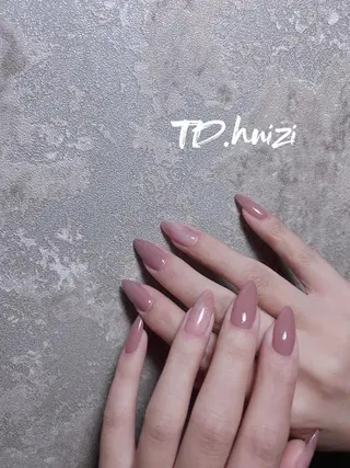 セミロング めぐみのネイルサロン スタッフ練習のネイルデザイン