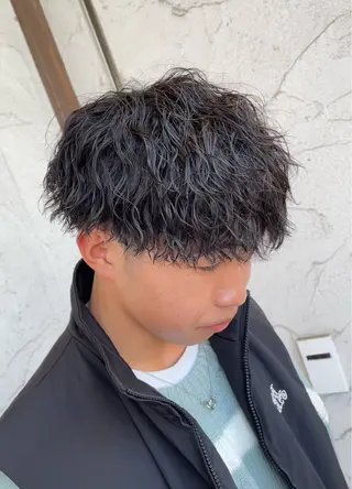 パーマ メンズ 林 侑弥のヘアスタイル