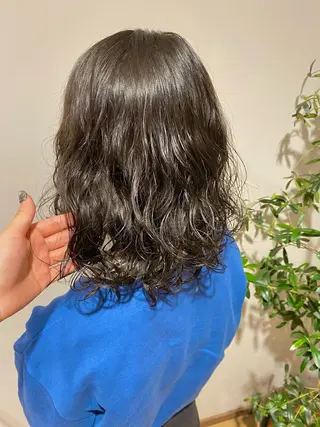 ミディアム パーマ 暖色系カラー まおのヘアスタイル