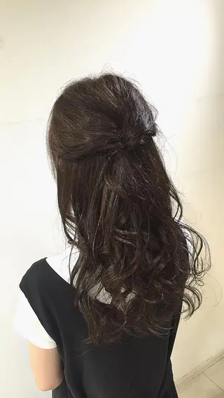 セミロング カラー ヘアアレンジ Agu 清尾 浩昭のヘアスタイル