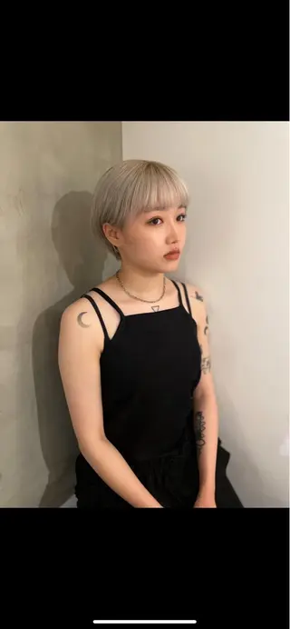 ショート カラー Qin shaire salonのヘアスタイル