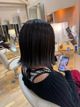 ショート カラー 山本 瑠華のヘアスタイル