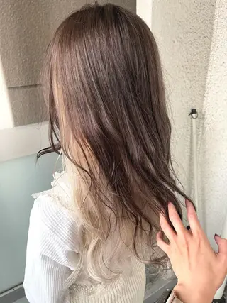 ロング カラー 岩谷/ブリーチ 🪽透明感カラーのヘアスタイル