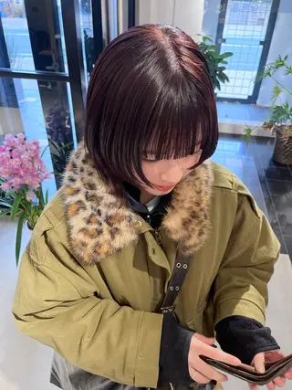 ミディアム Yui⭐️ 透け感カラーのヘアスタイル