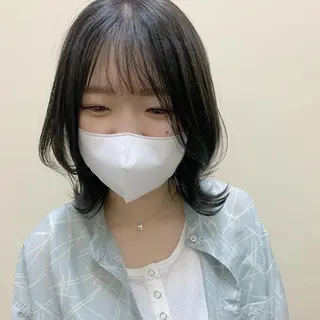 ミディアム ayaka 縮毛矯正レイヤーのヘアスタイル