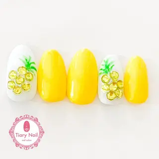 ネイル tiarynail K K🐼のネイルデザイン