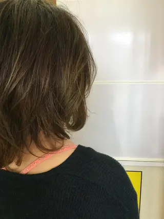 ミディアム カラー YAP！HAIR トコツメアヤノのヘアスタイル
