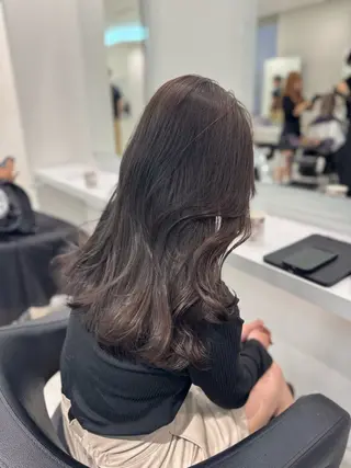 セミロング カラー 赤み消し透明感🩶 銀座Ryota🩶のヘアスタイル