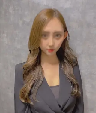 ロング カラー TELA HAIR AYANOのヘアスタイル