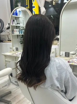ロング カラー 小川 夏花のヘアスタイル