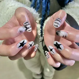 ネイル パラあり！フィルイン 美フォルムのネイルデザイン