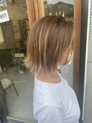 ショート カラー 平田 怜のヘアスタイル