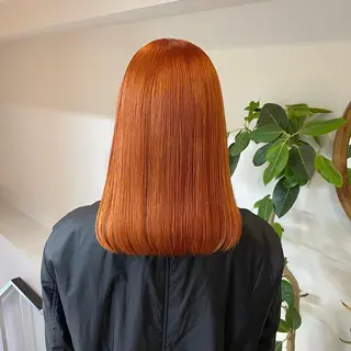 セミロング ハイトーンカラー 優海のヘアスタイル