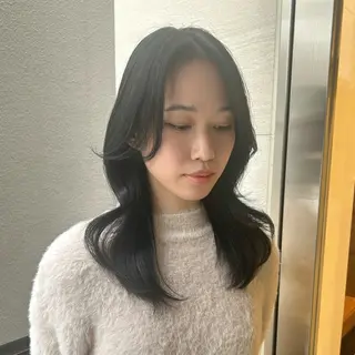 セミロング レイヤー🎀透明感 カラー|ワンホンのヘアスタイル