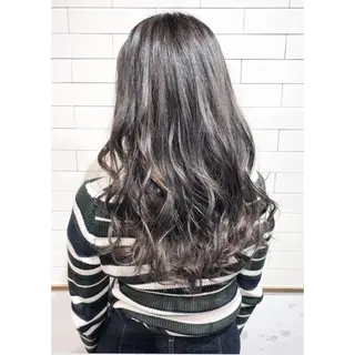 ロング EIGHT plum TOKIOリミテッドのヘアスタイル