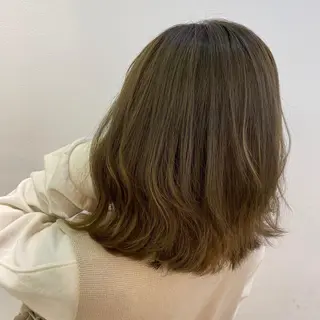 セミロング カラー 渡邊 唯のヘアスタイル