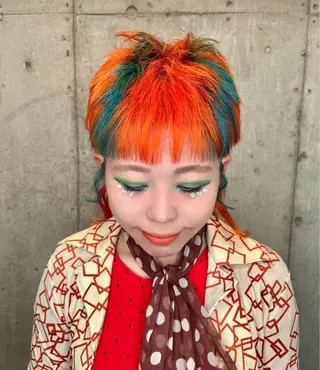 ミディアム カラー 派手髪デザインカラー ヒロカのヘアスタイル
