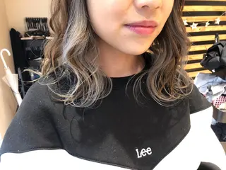 カラー 早川 真幸のヘアスタイル
