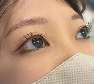 マツエク・マツパ 1ヶ月後も半分残る 高持続LEDエクステのマツエク・マツパデザイン