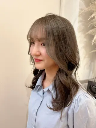 ロング 鈴木 詩穂のヘアスタイル