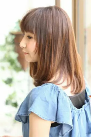 セミロング 🇰🇷韓国風艶髪✨ 髪質改善 倉岡しおんのヘアスタイル