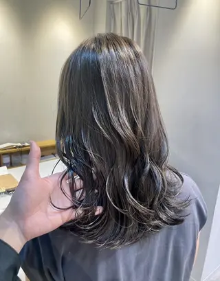 ミディアム パーマ レイヤー/パーマ 透明感カラー倉持弘人のヘアスタイル