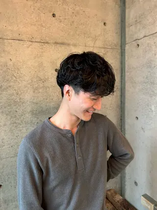 パーマ 鈴木 愛菜のヘアスタイル