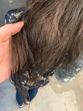 ロング カラー TAKUMI .のヘアスタイル