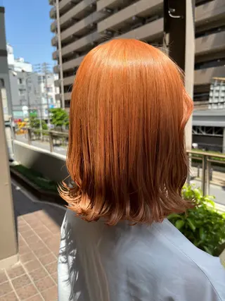 ショート カラー 艶髪ブリーチ/レイヤ ー/竹本幸希のヘアスタイル