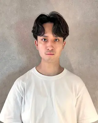 パーマ メンズ 【センターパート】 ETO／江藤翼の眉毛・アイブロウイメージ
