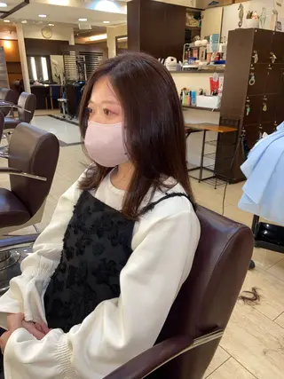 ミディアム 青山 光のヘアスタイル