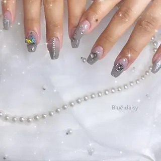 ネイル Blue daisy RIN🎀のネイルデザイン