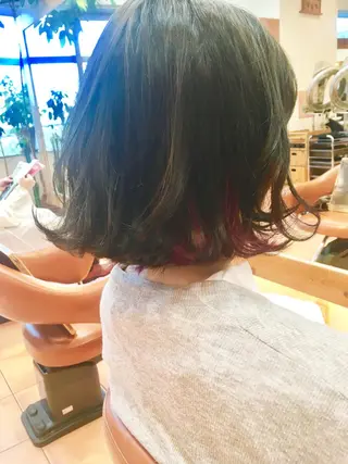 ミディアム カラー 奥谷 美代子のヘアスタイル