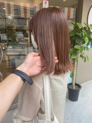 セミロング カラー パーマ ヘアアレンジ メンズ キッズ ネイル マツエク・マツパ 韓国🇰🇷レイヤー カットオリーブカラーのヘアスタイル