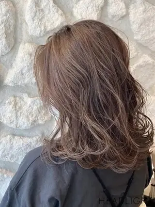 ロング 金子 千登のヘアスタイル