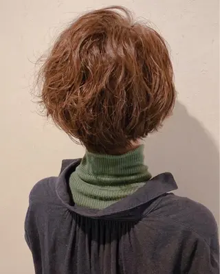 ショート カラー パーマ 伊藤 さやかのヘアスタイル