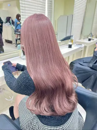 ロング カラー ヘアアレンジ 韓国レイヤー＆ピンク 艶髪🩶maikoのヘアスタイル