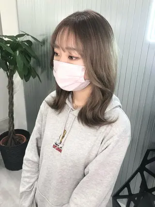 ミディアム カラー LOOP hairのヘアスタイル