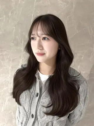 ロング 🎗️comoda 神戸三宮 髪質改善のヘアスタイル