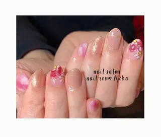 ネイル ﾈｲﾙﾙｰﾑﾘｯｶ 𝐦𝐚𝐲𝐮のネイルデザイン