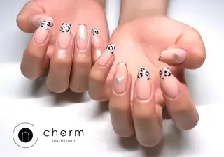 ネイル ネイルルーム チャームのネイルデザイン