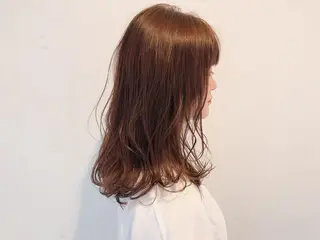 セミロング カラー 伊藤 さやかのヘアスタイル