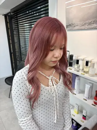 カラー ブリーチ/推しカラー Hanaのヘアスタイル