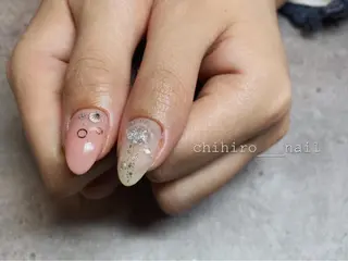 ミディアム カラー ネイル chihiro 小路ネイルのネイルデザイン