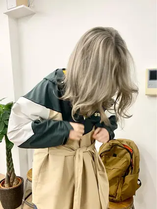 セミロング カラー パーマ ヘアアレンジ メンズ キッズ ネイル マツエク・マツパ アイブロウ 韓国風×透明感カラー 髪質改善オタベシンヤのヘアスタイル