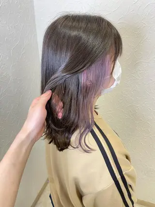 セミロング カラー 六反 仁哉のヘアスタイル