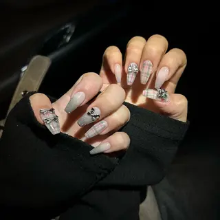 ネイル Chiharu 💫のネイルデザイン