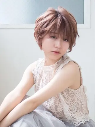 ショート 美髪矯正・レイヤー 倉友哉のヘアスタイル