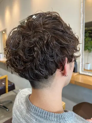 ショート パーマ 三島 有佳里のヘアスタイル